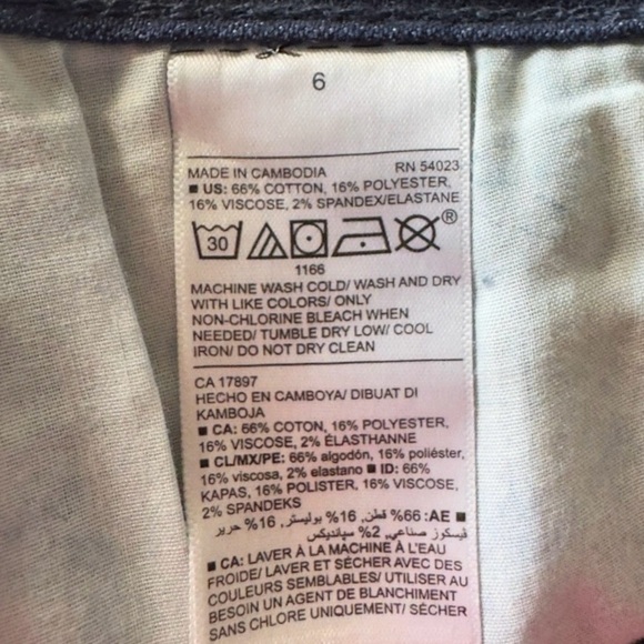 Old Navy Super Skinny Jeans - Picture 4 of 4